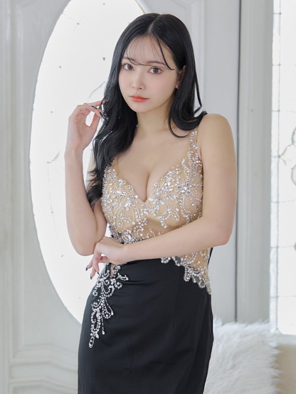 ブラック モデル:ぴょな 身長:160cm 着用サイズ:Sサイズ