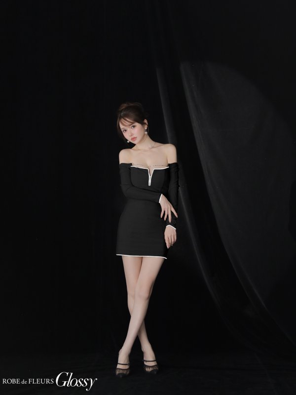 ブラック　モデル：ゆめ　身長：160cm　着用サイズ：Sサイズ