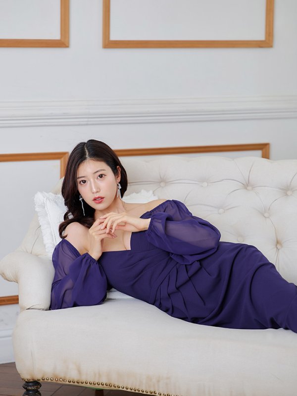 画像2: Lサイズあり【JEAN MACLEAN/ジャンマクレーン】オフショルダー/ シフォンスリーブ/ タック/ 膝丈/ ストレッチ/ タイト/ ミディアムドレス/ キャバドレス【HC02】 (2)