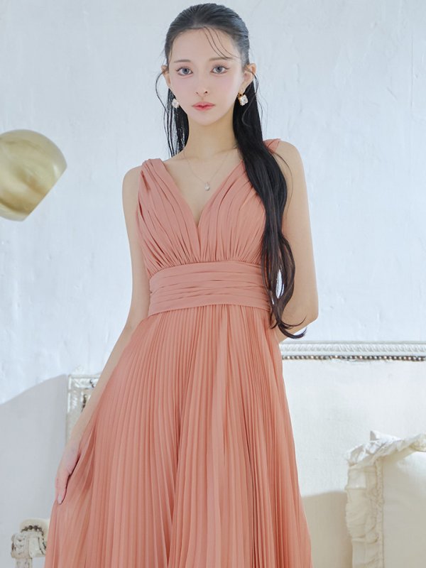 ピンクベージュ モデル:まおちゃる 身長:158cm 着用サイズ:Mサイズ