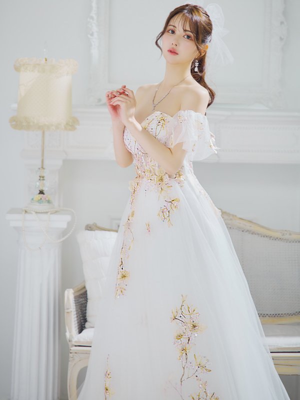 ホワイト モデル:ゆめ 身長:160cm 着用サイズ:Mサイズ