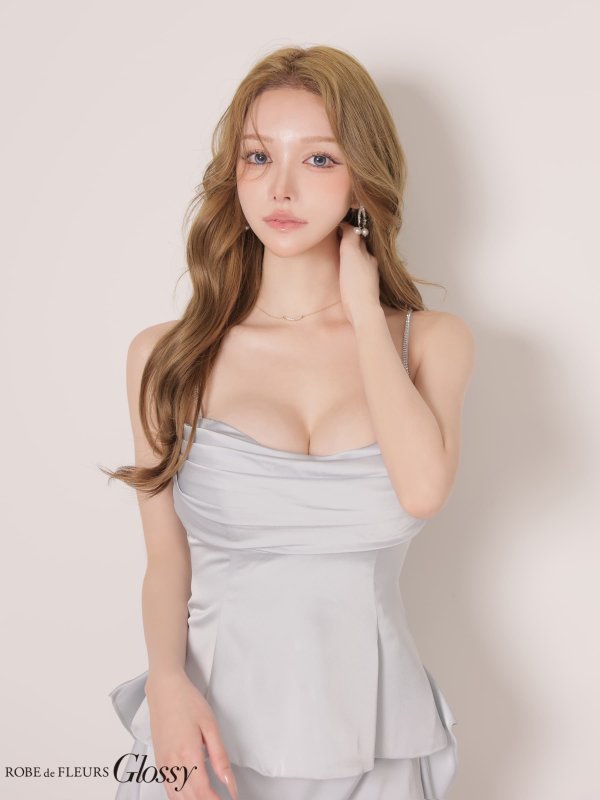 ブルー　モデル：しおん　身長：158cm　着用サイズ：Sサイズ