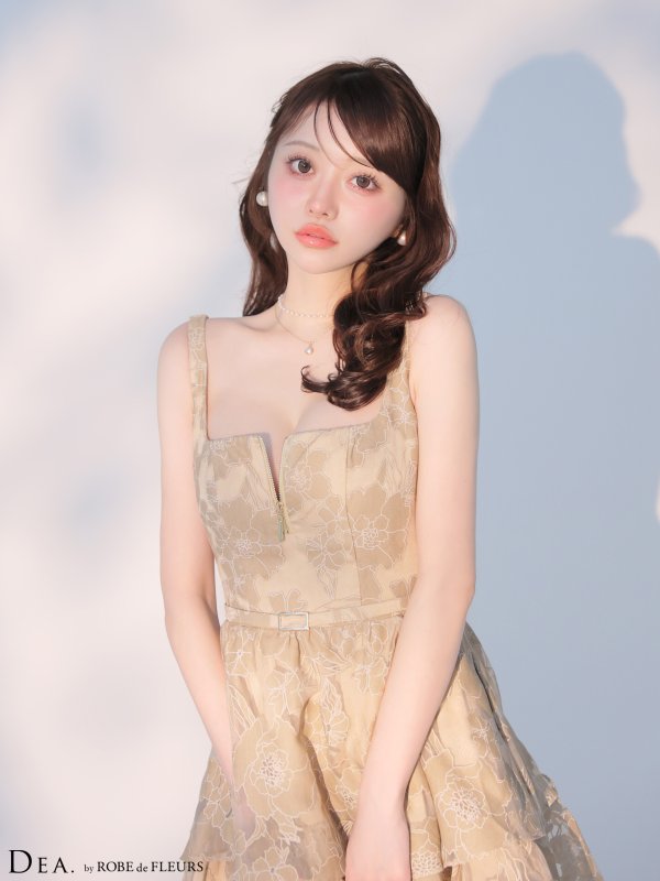 ブラウン モデル：羽澄まり　身長：166cm　着用サイズ：Sサイズ