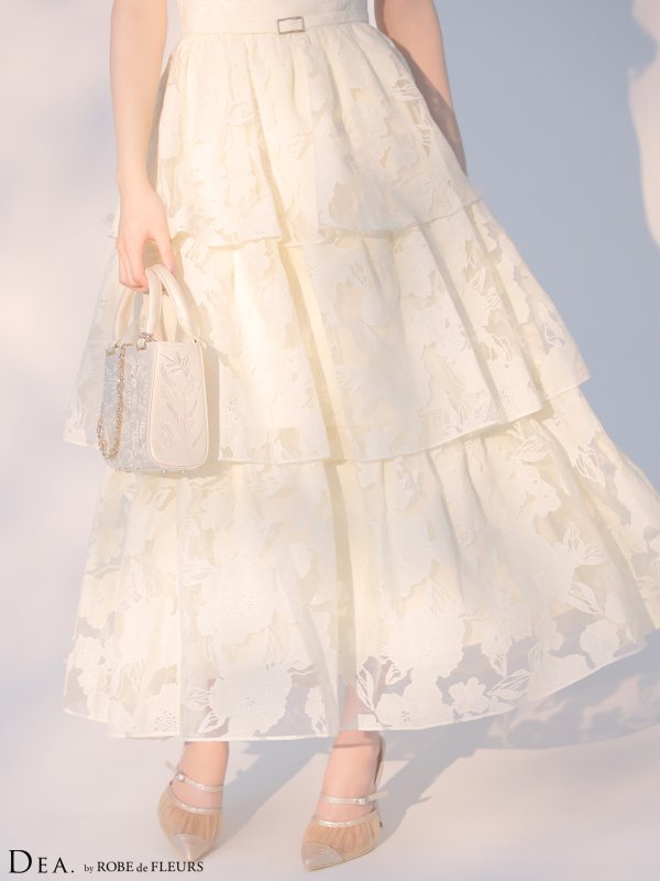 アイボリー モデル：ももか　身長：156cm　着用サイズ：Sサイズ