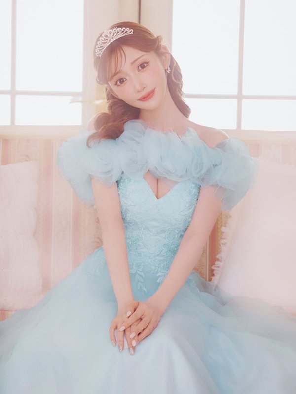 ブルー モデル:明日花キララ 身長:162cm 着用サイズ:Mサイズ