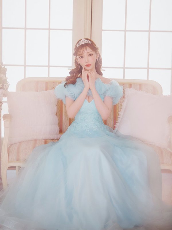 ブルー モデル:明日花キララ 身長:162cm 着用サイズ:Mサイズ