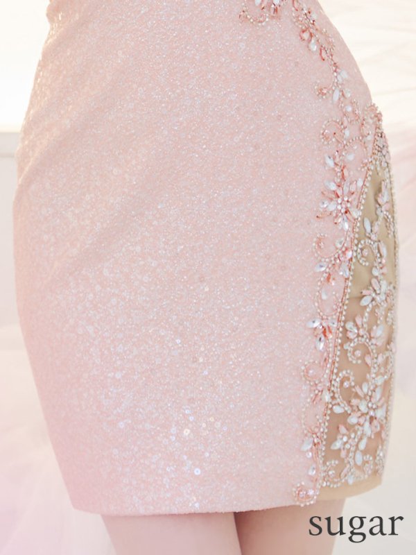 ピンクベージュ モデル:カルア 身長:156cm 着用サイズ:Sサイズ