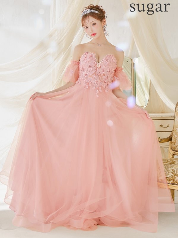 ピンクベージュ モデル:明日花キララ 身長:162cm 着用サイズ:Mサイズ