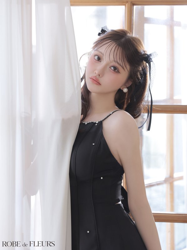 ブラック　モデル：羽澄まり　身長：158cm　着用サイズ：Sサイズ