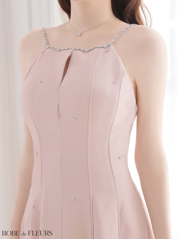 ピンクベージュ　モデル：羽澄まり　身長：158cm　着用サイズ：Sサイズ