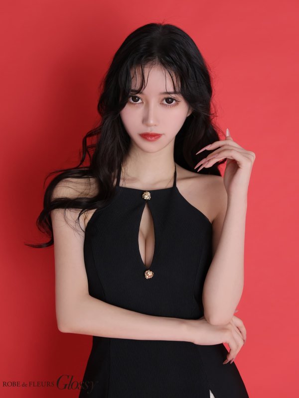 ブラックxアイボリー　モデル：ゆりお　身長：165cm　着用サイズ：Sサイズ