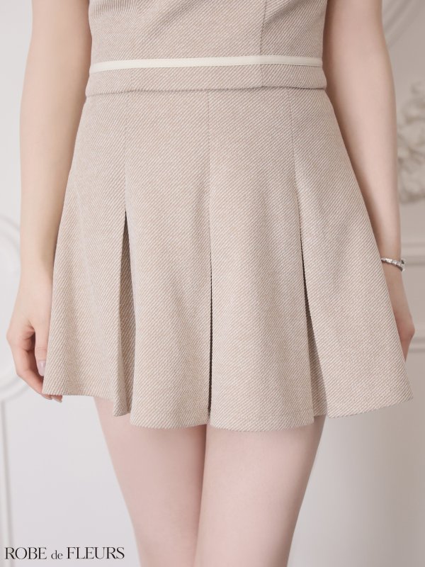 ベージュ　モデル：ももか　身長：156cm　着用サイズ：Sサイズ