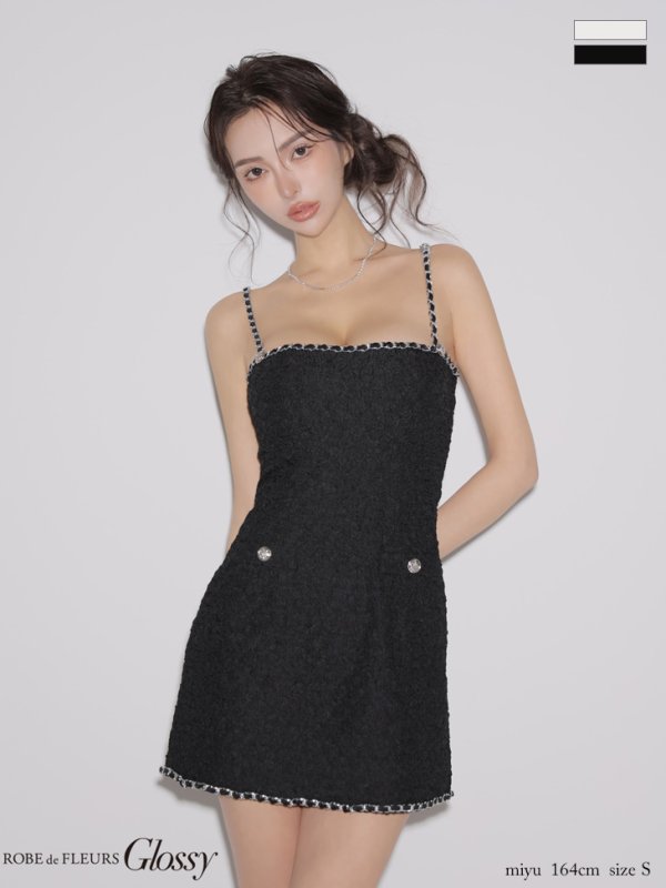 ブラック　モデル：みゆ　身長：164cm　着用サイズ：Sサイズ
