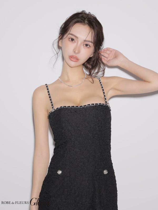 ブラック　モデル：みゆ　身長：164cm　着用サイズ：Sサイズ