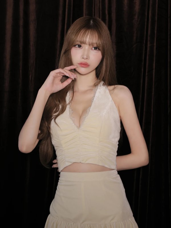 アイボリー　モデル：るりぴ　身長165cm　着用サイズ：Sサイズ