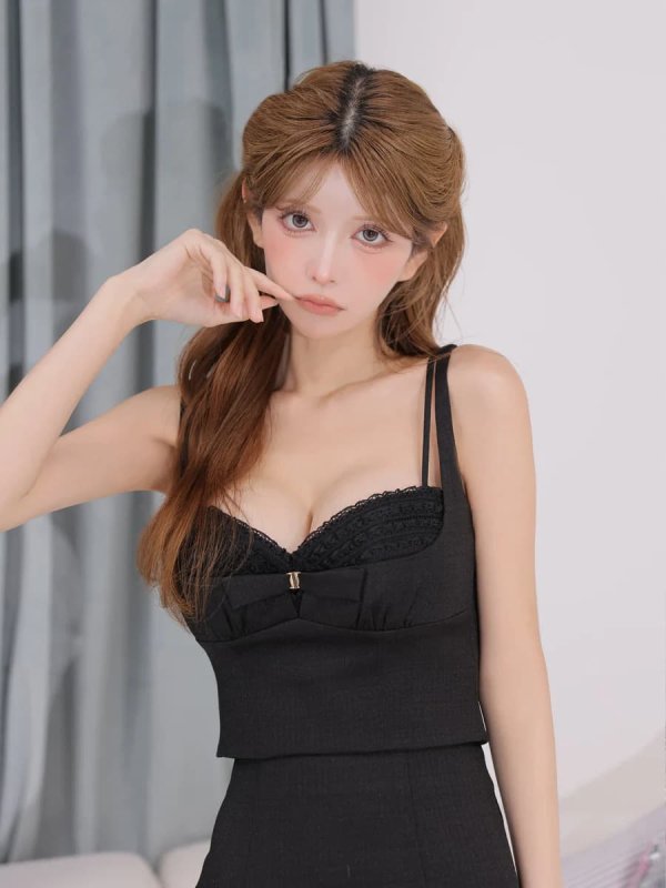 ブラック　モデル：まりん　身長：164cm　着用サイズ：Sサイズ