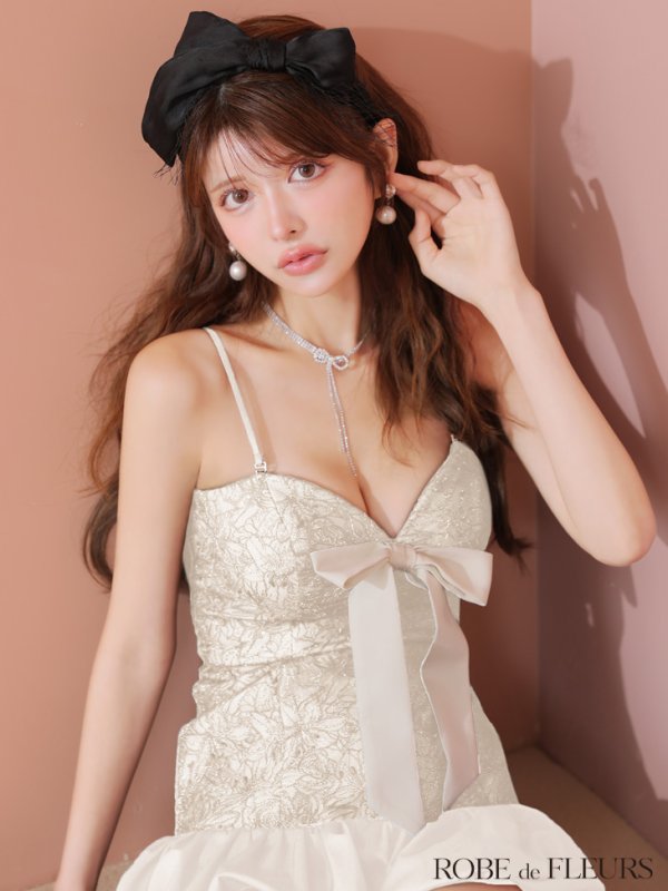 ホワイト モデル：まりん　身長：164cm　着用サイズ：Sサイズ