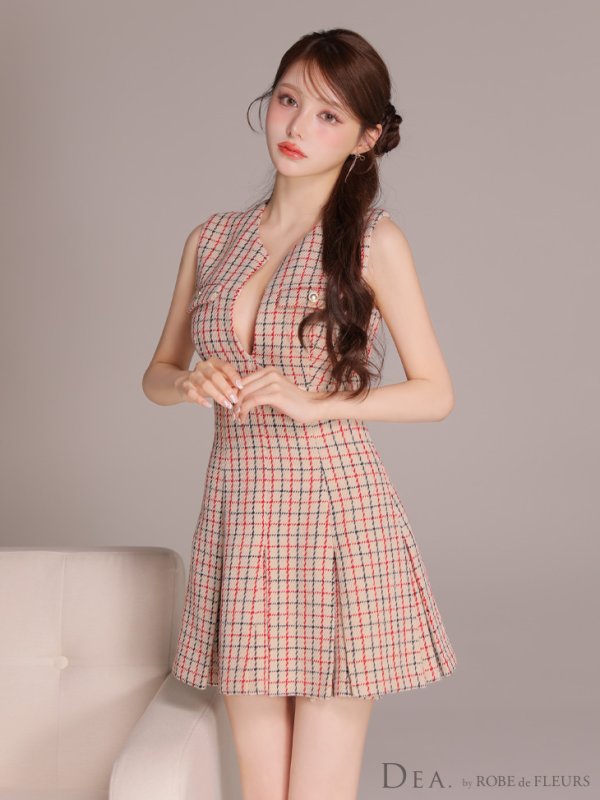 ベージュ モデル：ももか　身長：156cm　着用サイズ：Sサイズ