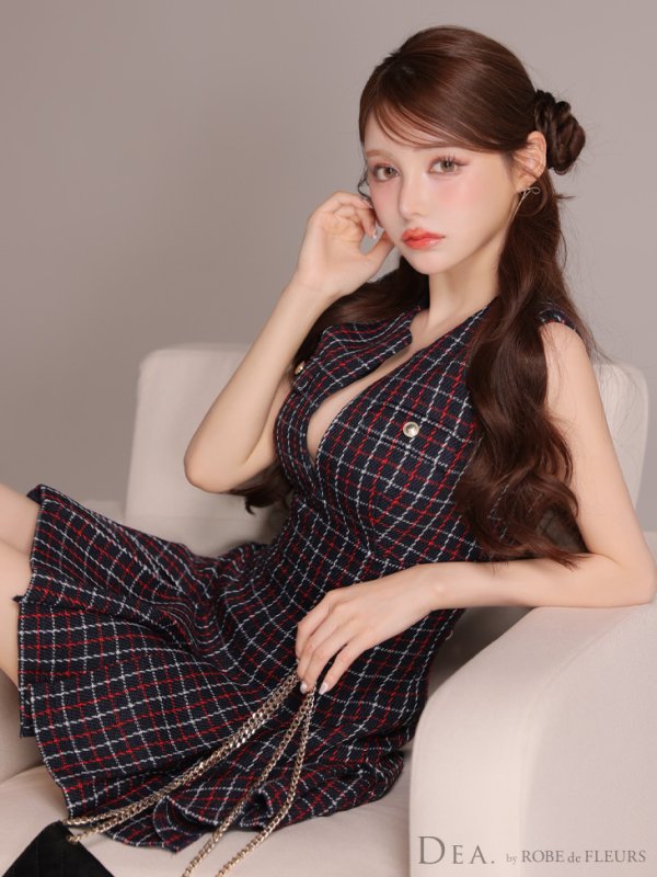 ネイビー モデル：ももか　身長：156cm　着用サイズ：Sサイズ