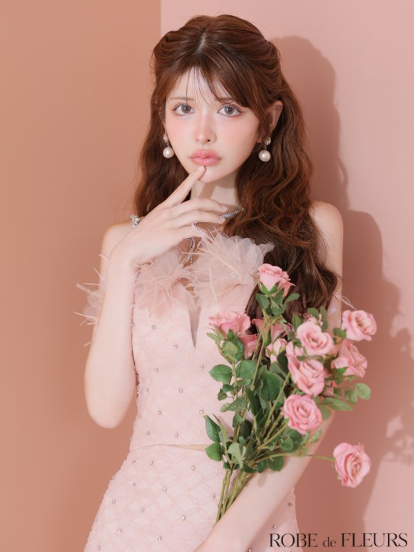 ピンク モデル:まりん 身長:164cm 着用サイズ:Sサイズ