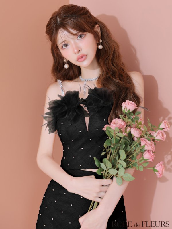 ブラック モデル:まりん 身長:164cm 着用サイズ:Sサイズ