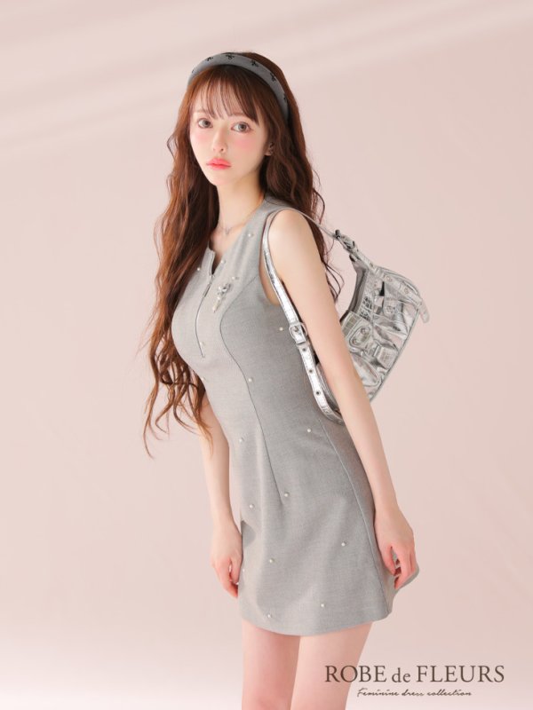 グレー モデル:るい 身長:161cm 着用サイズ:Sサイズ