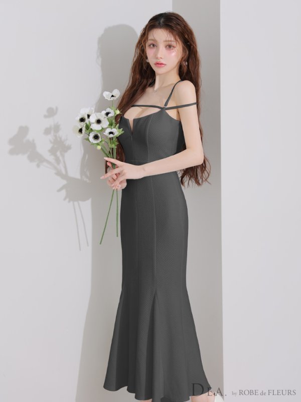 グレー モデル:ももか 身長:156cm 着用サイズ:Sサイズ