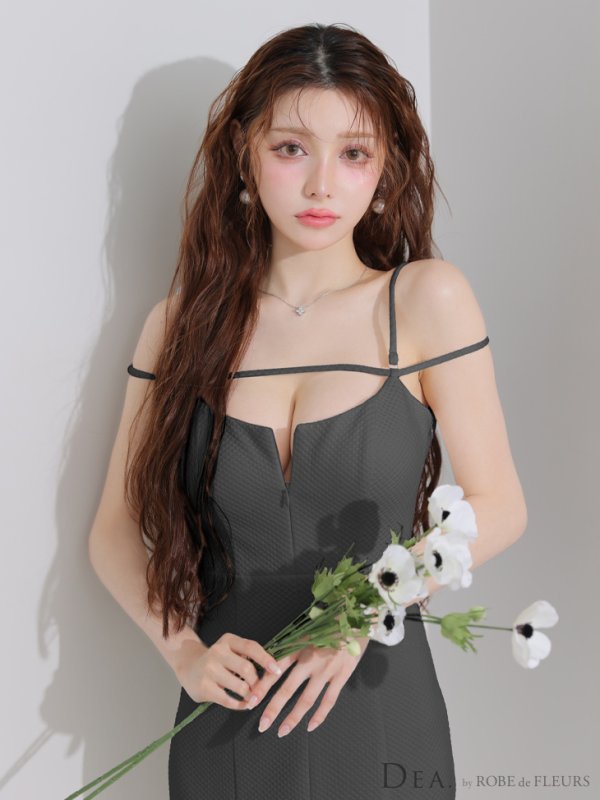 グレー モデル:ももか 身長:156cm 着用サイズ:Sサイズ