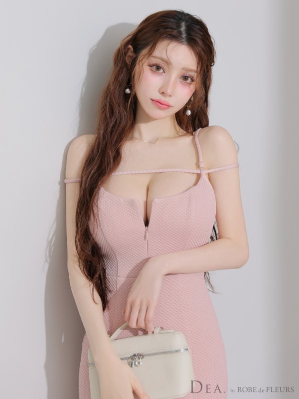 ピンク モデル:ももか 身長:156cm 着用サイズ:Sサイズ