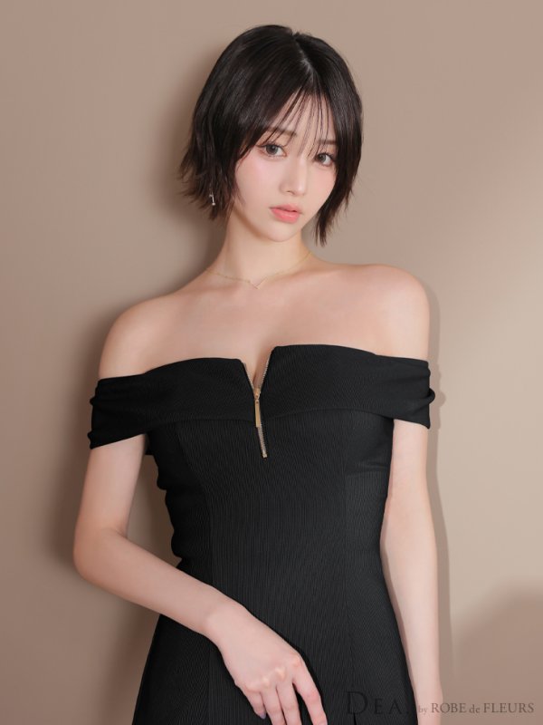 ブラック モデル:りこ 身長:156cm 着用サイズ:Sサイズ