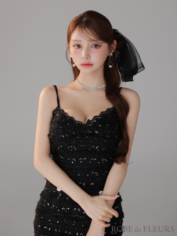 ブラック モデル：ももか　身長：156cm　着用サイズ：Sサイズ