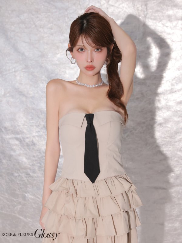 ベージュ　モデル：まりん　身長：164cm　着用サイズ：Sサイズ