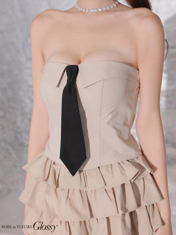 ベージュ　モデル：まりん　身長：164cm　着用サイズ：Sサイズ