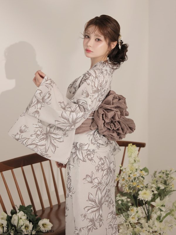ベージュ　モデル：ももか　身長：156cm　着用サイズ：Fサイズ