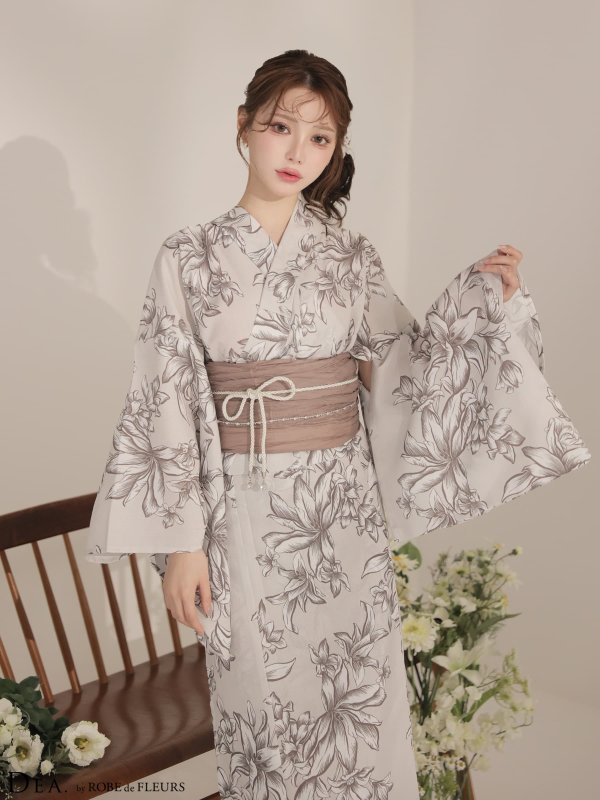ベージュ　モデル：ももか　身長：156cm　着用サイズ：Fサイズ