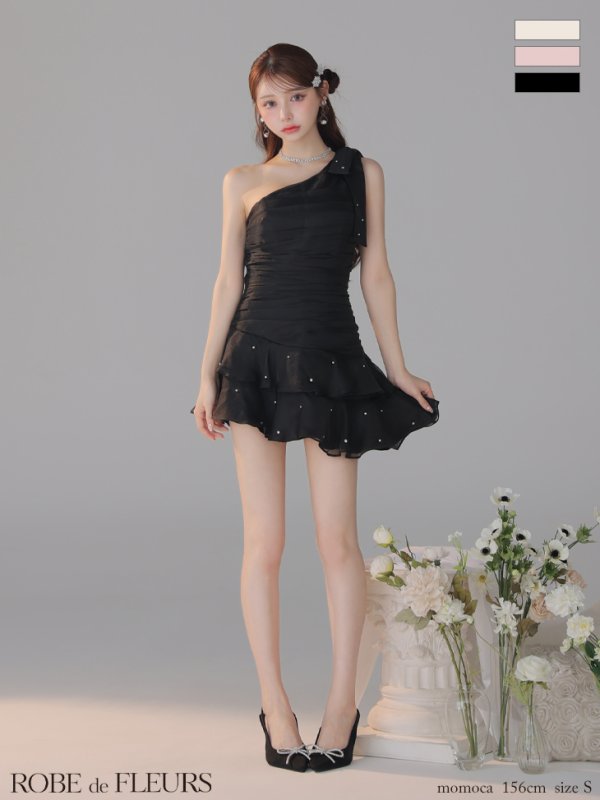 ブラック モデル：ももか　身長：156cm　着用サイズ：Sサイズ