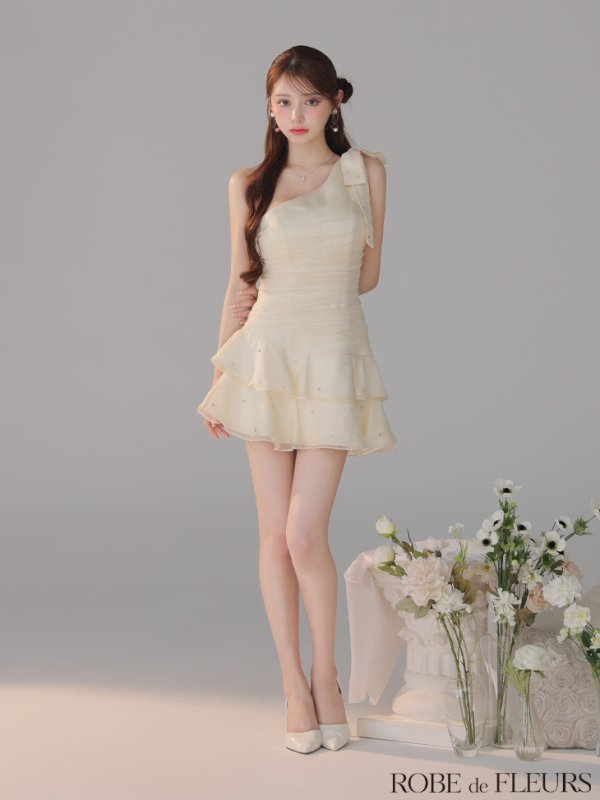 アイボリー モデル：ももか　身長：156cm　着用サイズ：Sサイズ