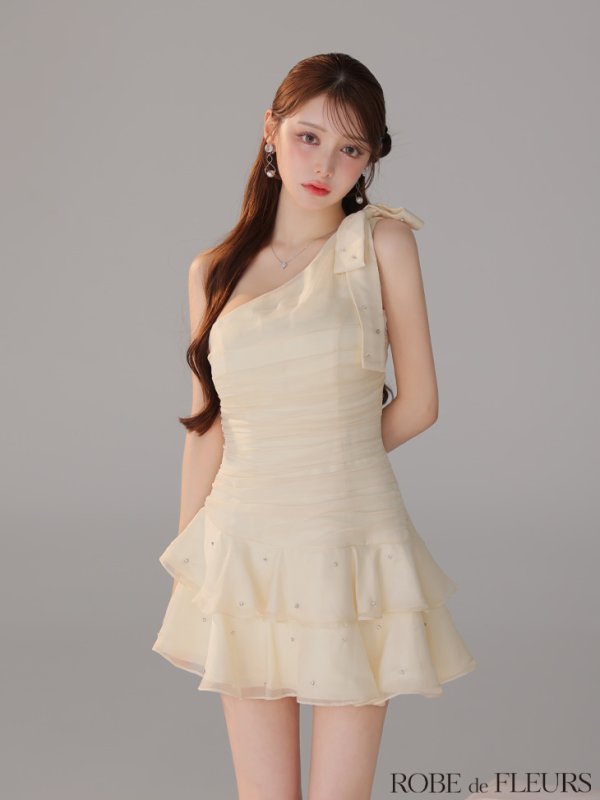 アイボリー モデル：ももか　身長：156cm　着用サイズ：Sサイズ