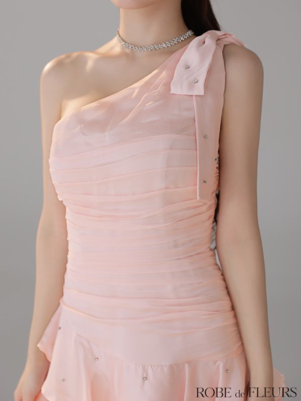 ピンク モデル：ももか　身長：156cm　着用サイズ：Sサイズ