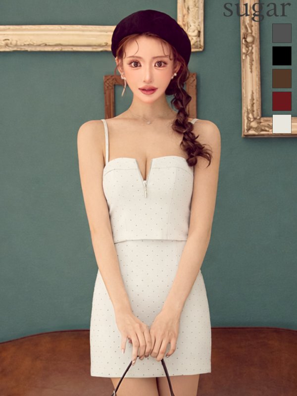 グレー モデル：明日花キララ　身長162cm　着用サイズ：Sサイズ