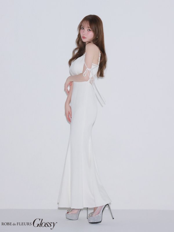 ホワイト　モデル：ゆめ　身長：160cm　着用サイズ：Sサイズ