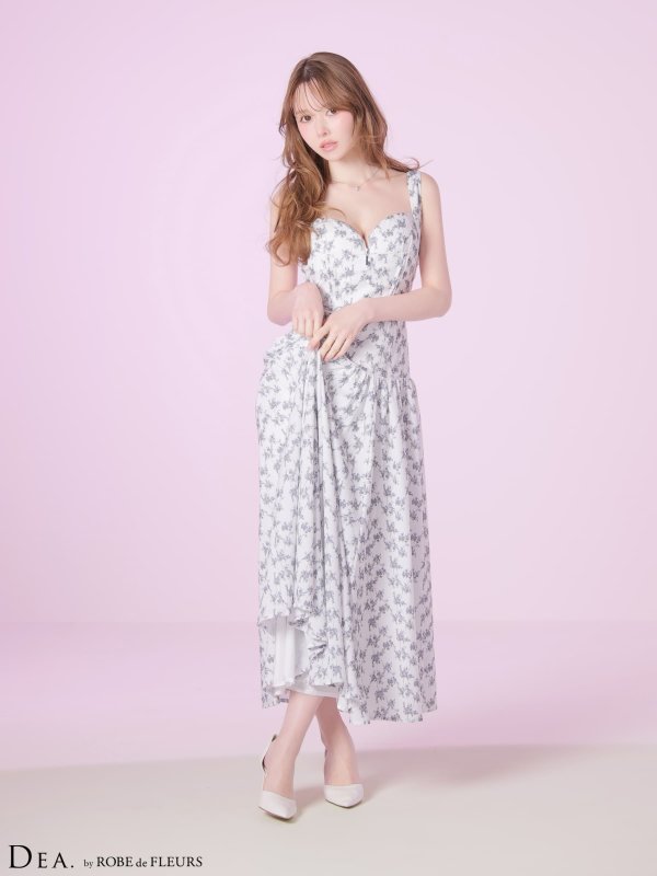 ホワイトxブルー　モデル：ゆめ　身長：160cm　着用サイズ：Sサイズ