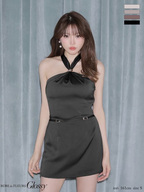 ブラック　モデル：いおり　身長：164cm　着用サイズ：Sサイズ