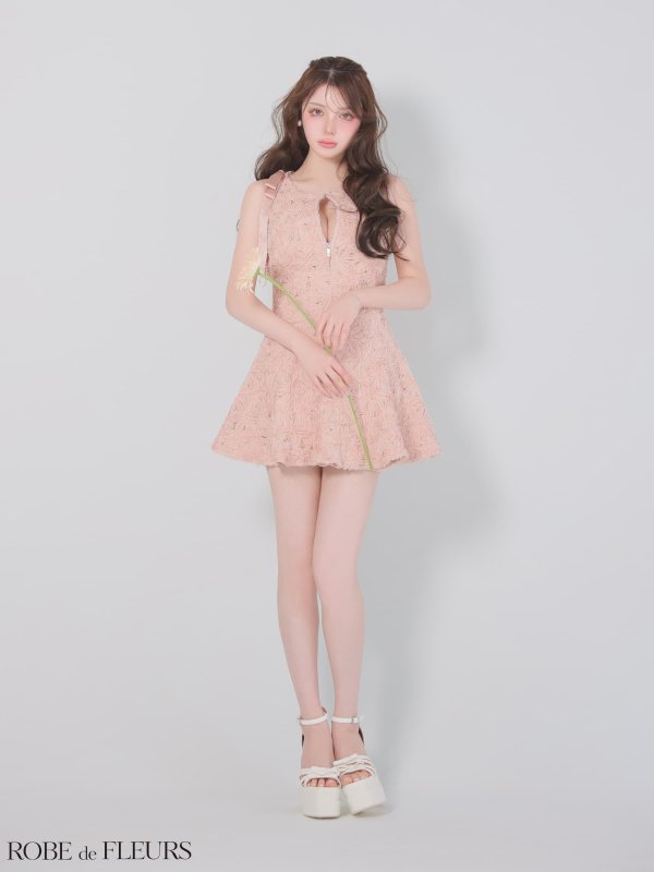 ピンク　モデル：ももか　身長：156cm　着用サイズ：Sサイズ