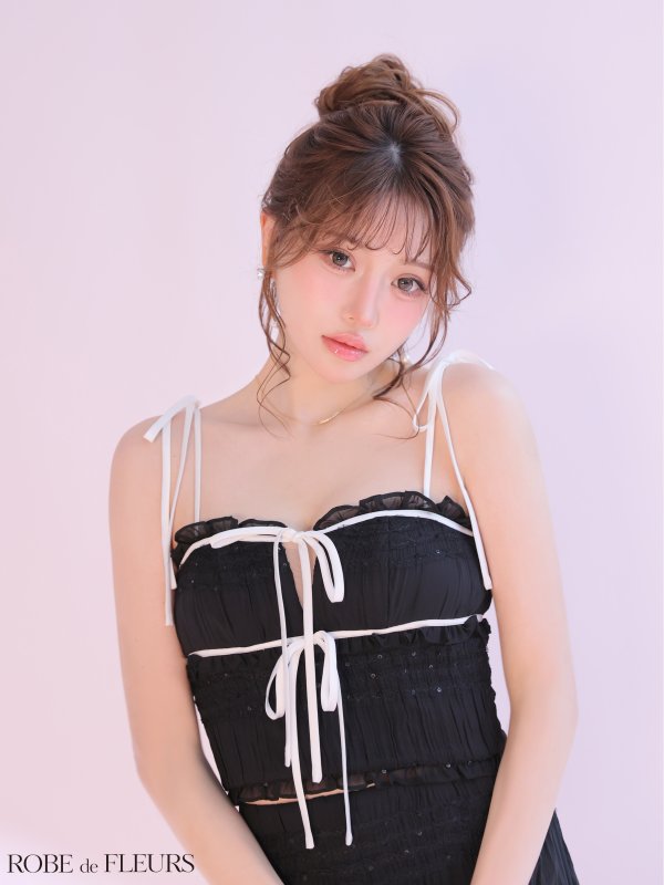 ブラックxホワイト　モデル：いおり　身長：161cm　着用サイズ：Sサイズ