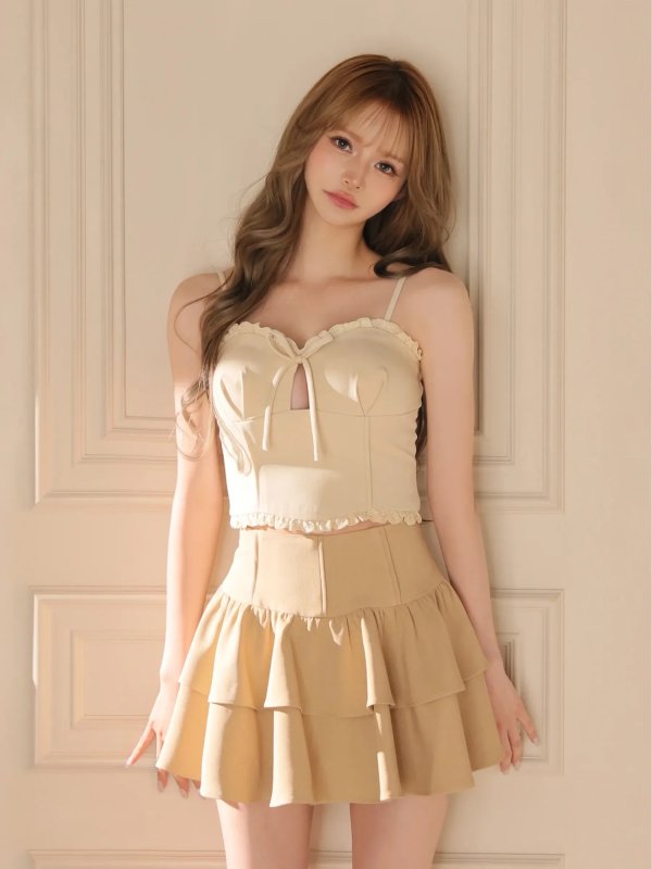 ベージュxベージュ　モデル：咲希　身長：164cm　着用サイズ：Sサイズ