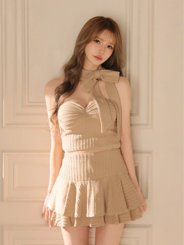 ベージュ　モデル：咲希　身長：164cm　着用サイズ：Sサイズ
