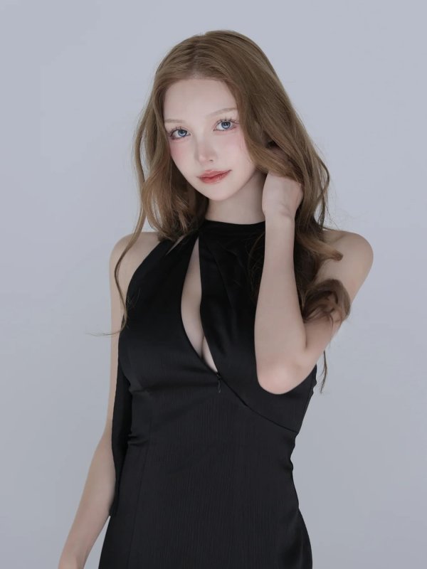 ブラック　モデル：しおん　身長：158cm　着用サイズ：Sサイズ