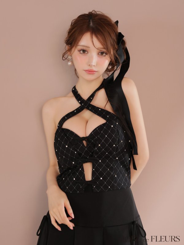 ブラック モデル：ももか　身長：156cm　着用サイズ：Sサイズ