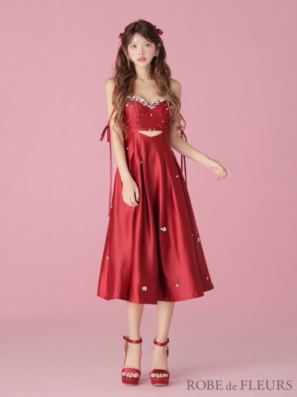 レッド モデル:まりん 身長:164cm 着用サイズ:Sサイズ